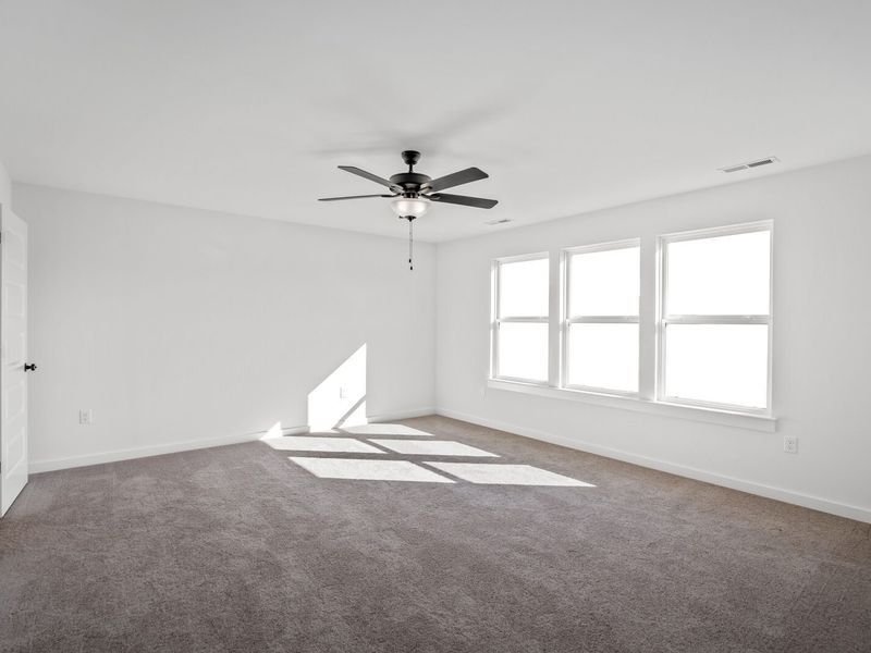 Spacious, unfurnished interior of a new home in Woods Crossing, Gallatin (Image 35).