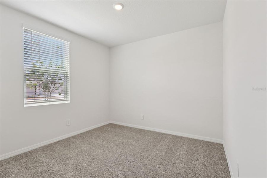 Spacious, unfurnished interior of a new home in Crosswinds - Signature Series, Haines City (Image 26).