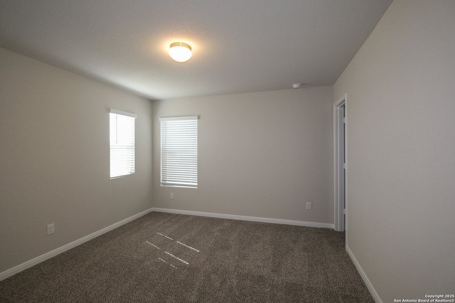 Spacious, unfurnished interior of a new home in Paloma Park, Converse (Image 26).