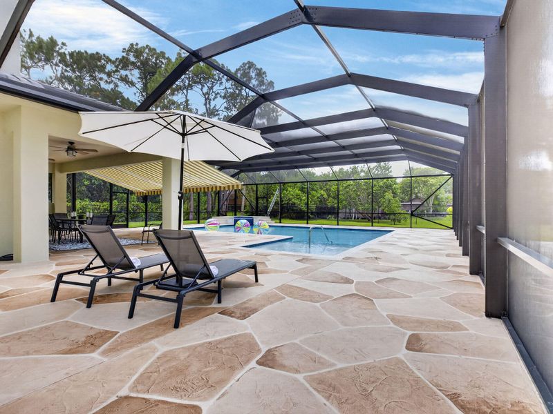 Sunny Lounge Area