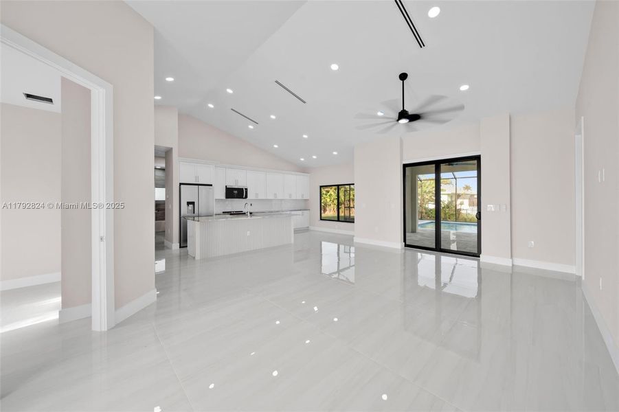 Spacious, unfurnished interior of a new home in , Cape Coral (Image 5). Spacious, unfurnished interior of a new home in , Cape Coral (Image 5).