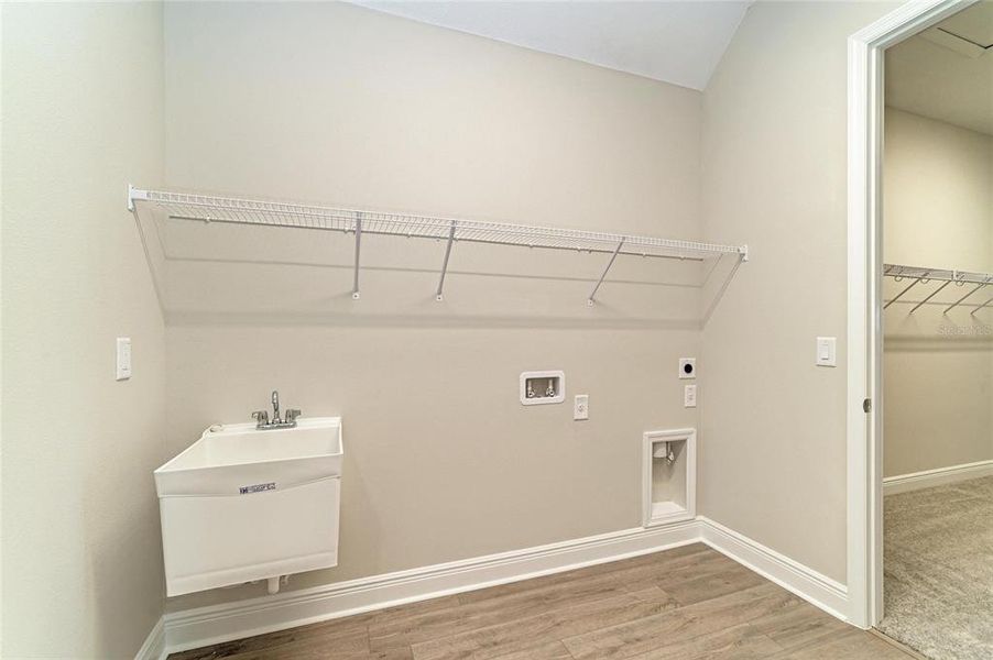 Spacious, unfurnished interior of a new home in Two Rivers, Zephyrhills (Image 21).