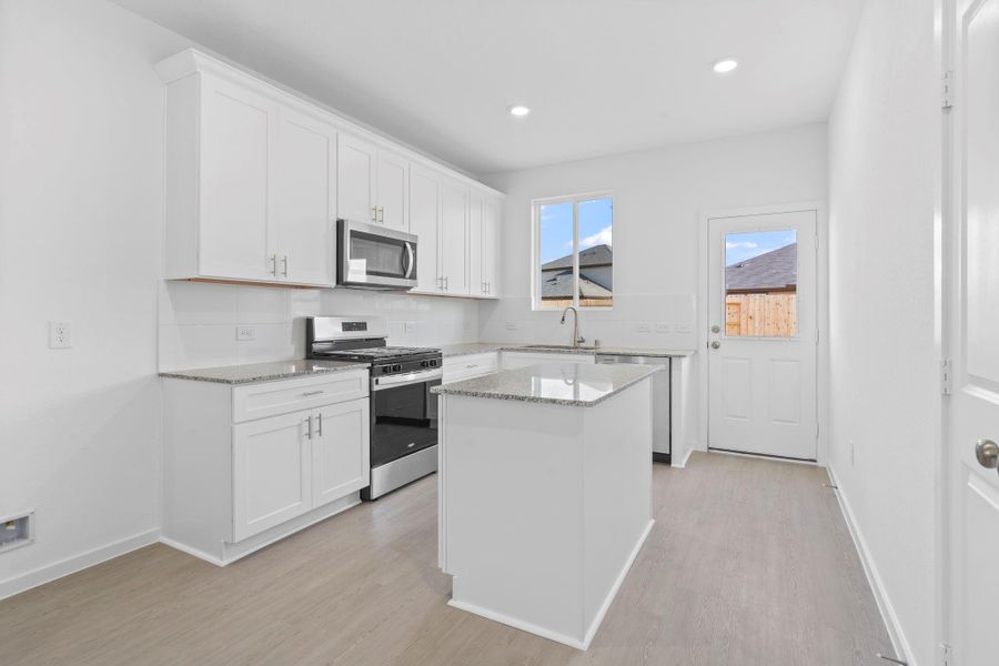 Furnished interior view inside a new home in Windcress, Baytown (Image 5).