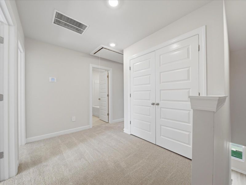 Spacious, unfurnished interior of a new home in Crossing at Abner Creek Townes, Greer (Image 13). Spacious, unfurnished interior of a new home in Crossing at Abner Creek Townes, Greer (Image 13).