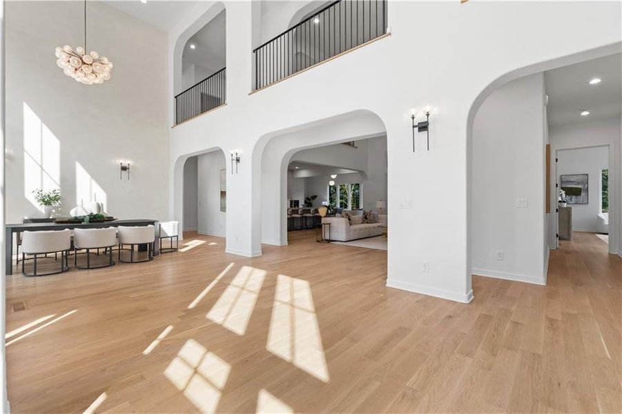 Spacious, unfurnished interior of a new home in , Alpharetta (Image 91).