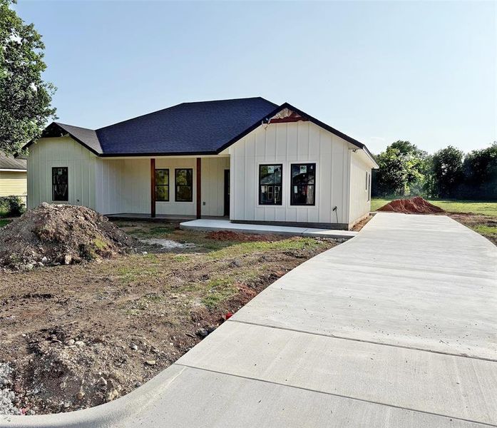 Image 27 of a home in .
