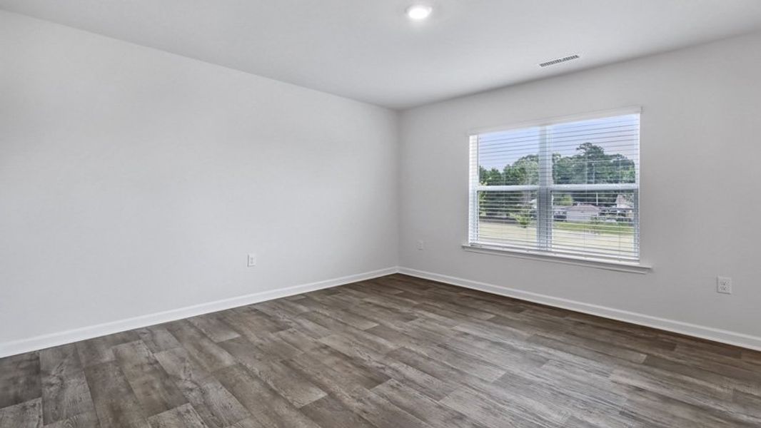 Spacious, unfurnished interior of a new home in Wilson's Ridge, Wilson's Mills (Image 16).