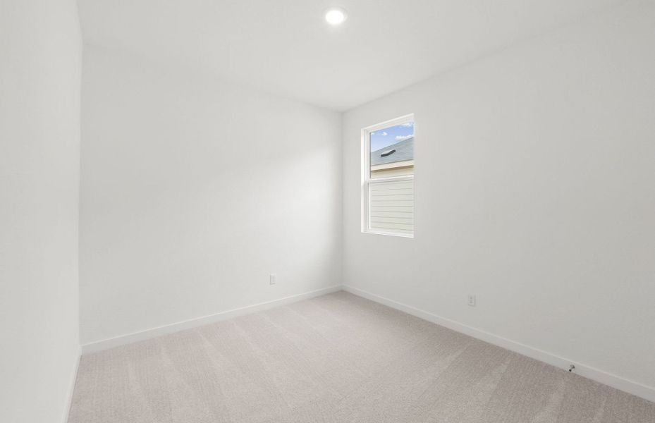 Spacious, unfurnished interior of a new home in Larson Crossing, Elgin (Image 14).