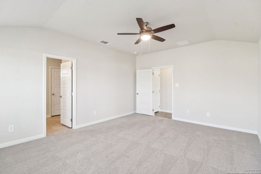 Spacious, unfurnished interior of a new home in Catalina, Converse (Image 21). Spacious, unfurnished interior of a new home in Catalina, Converse (Image 21).