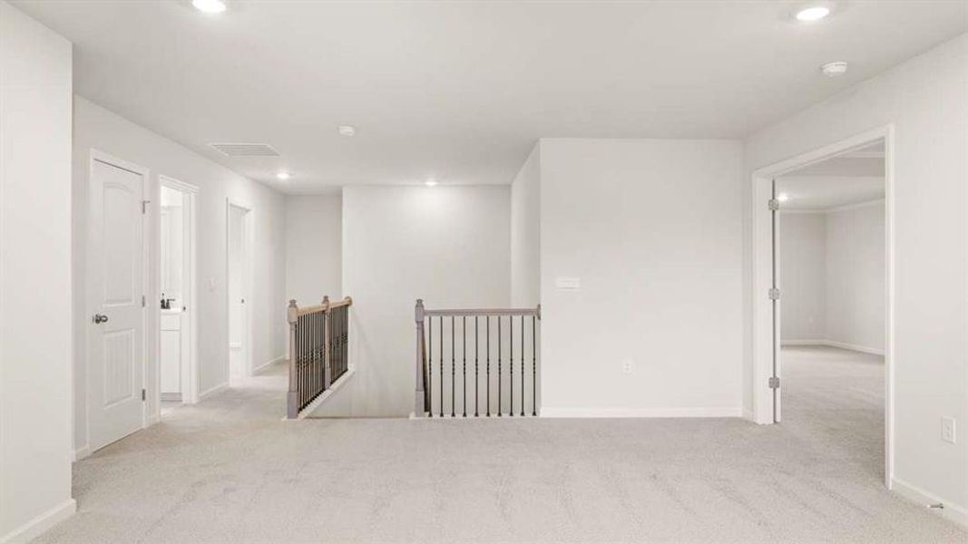 Spacious, unfurnished interior of a new home in Holland Estates, Powder Springs (Image 37).