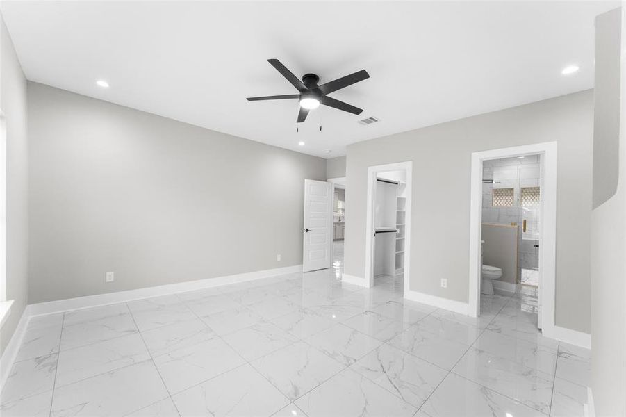 Spacious, unfurnished interior of a new home in , Dallas (Image 25).