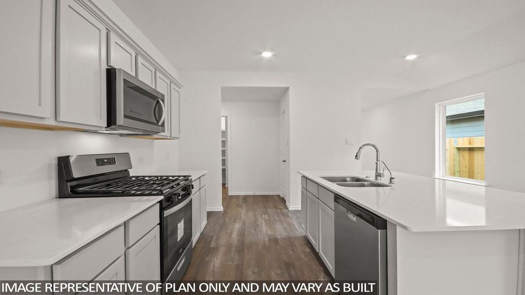 Furnished interior view inside a new home in Venetian Pines, Conroe (Image 4).
