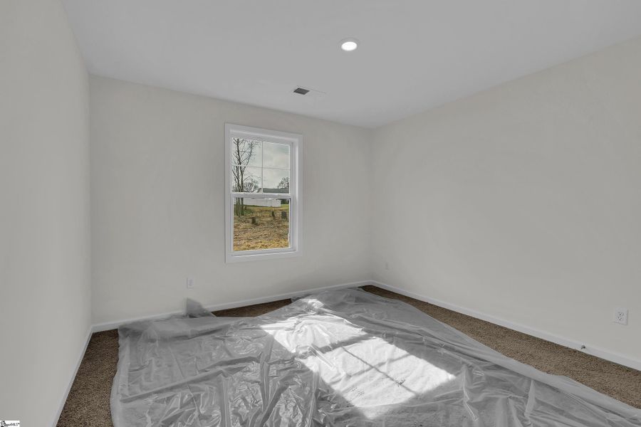 Spacious, unfurnished interior of a new home in Lynbrook, Boiling Springs (Image 18). Spacious, unfurnished interior of a new home in Lynbrook, Boiling Springs (Image 18).