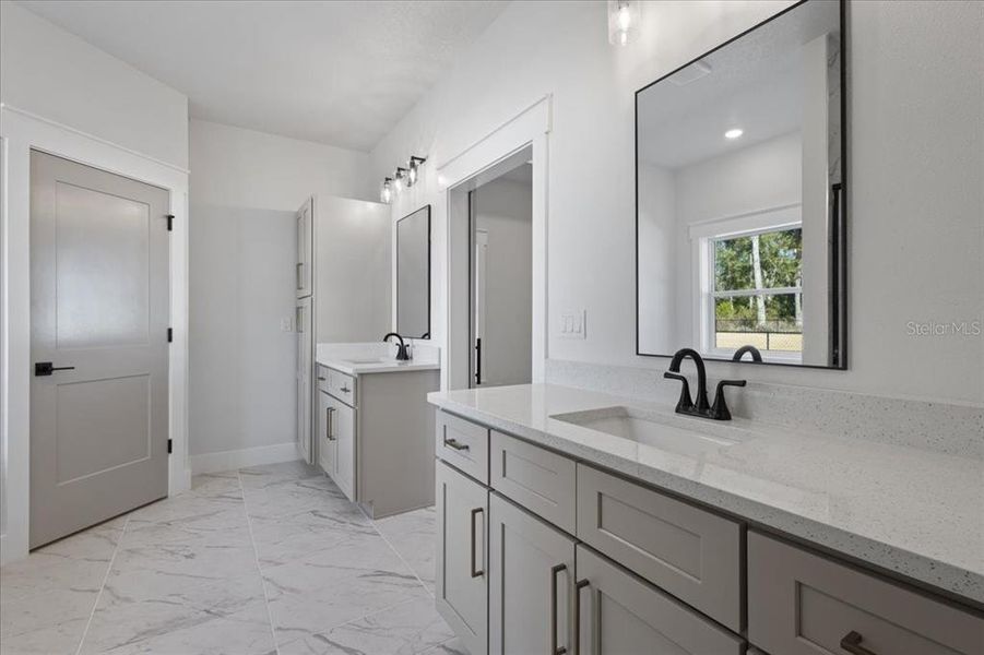 Furnished interior view inside a new home in , Fanning Springs (Image 18).