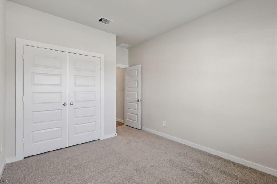 Photo is not of the actual home, but is an inspirational photo of builder’s model home and may depict options, furnishings, and/or decorator features that are not included Photo is not of the actual home, but is an inspirational photo of builder’s model home and may depict options, furnishings, and/or decorator features that are not included