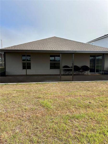 Exterior details and patio area of a home in Hamilton Bluff, Haines City (Image 3).