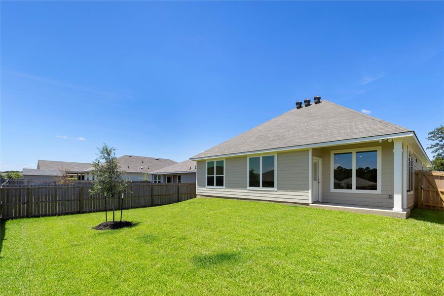 Exterior details and patio area of a home in Rockbridge East, Huntsville (Image 21). Exterior details and patio area of a home in Rockbridge East, Huntsville (Image 21).