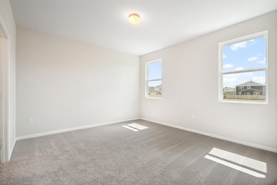 Spacious, unfurnished interior of a new home in Covered Bridge, Hutto (Image 23).