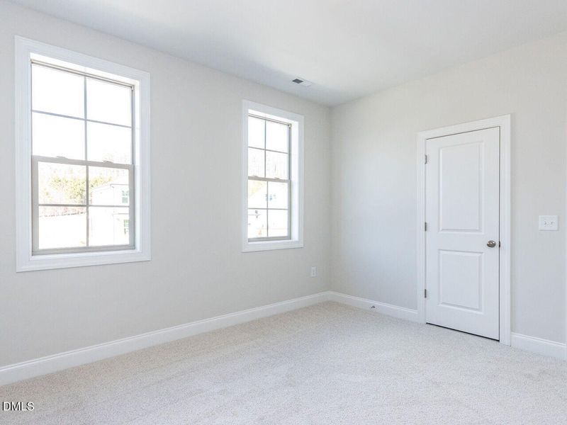 025-1280x960-bedroom 025-1280x960-bedroom