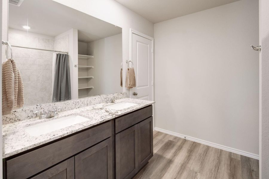 Furnished interior view inside a new home in , Navasota (Image 13).