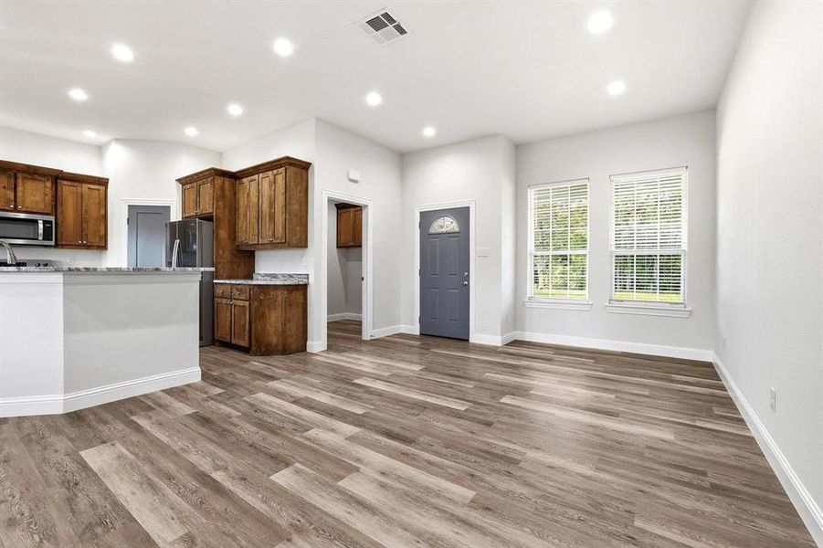 Image 33 of a home in .