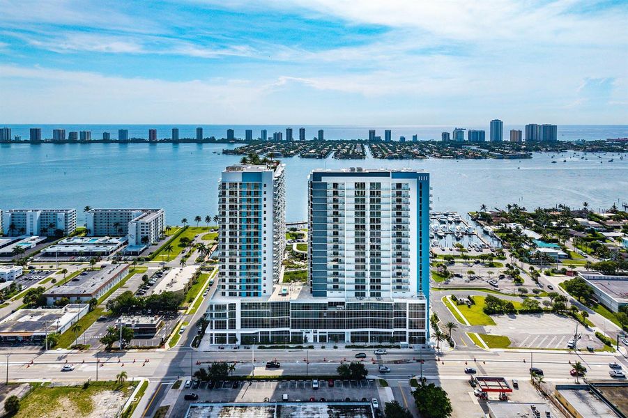 048-220LakeShoreDrive-1107-LakePark-FL-3 048-220LakeShoreDrive-1107-LakePark-FL-3