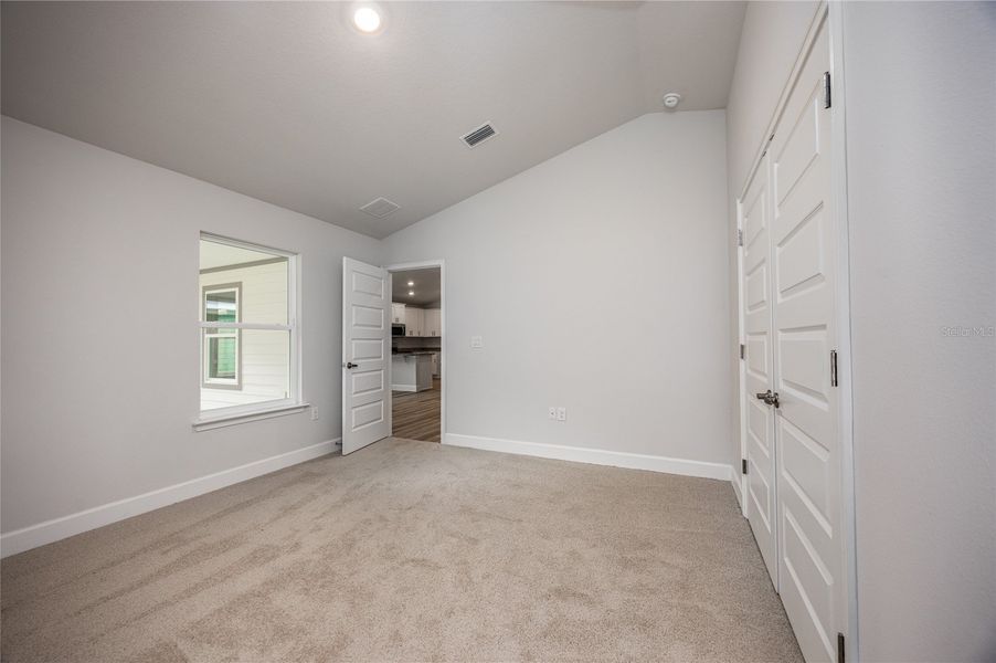 Spacious, unfurnished interior of a new home in Kirkland Farms, Alachua (Image 20). Spacious, unfurnished interior of a new home in Kirkland Farms, Alachua (Image 20).
