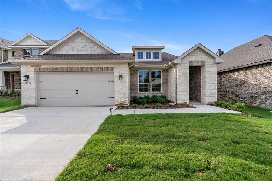 Exterior details and patio area of a home in Liberty Pointe, Gainesville (Image 2). Exterior details and patio area of a home in Liberty Pointe, Gainesville (Image 2).