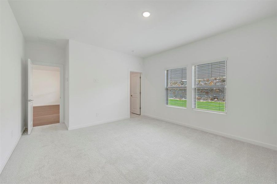 Spacious, unfurnished interior of a new home in Aspire at Reunion, Newark (Image 17). Spacious, unfurnished interior of a new home in Aspire at Reunion, Newark (Image 17).