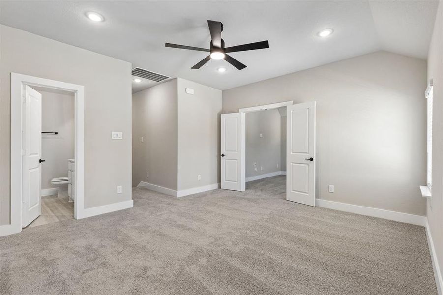 Spacious, unfurnished interior of a new home in Painted Tree Woodland West, McKinney (Image 25).