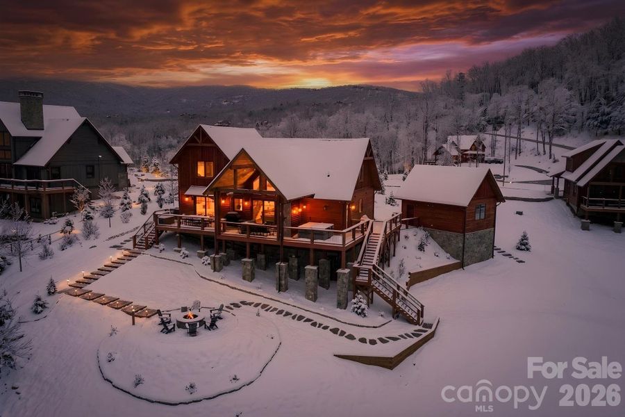 Image 43 of a home in .