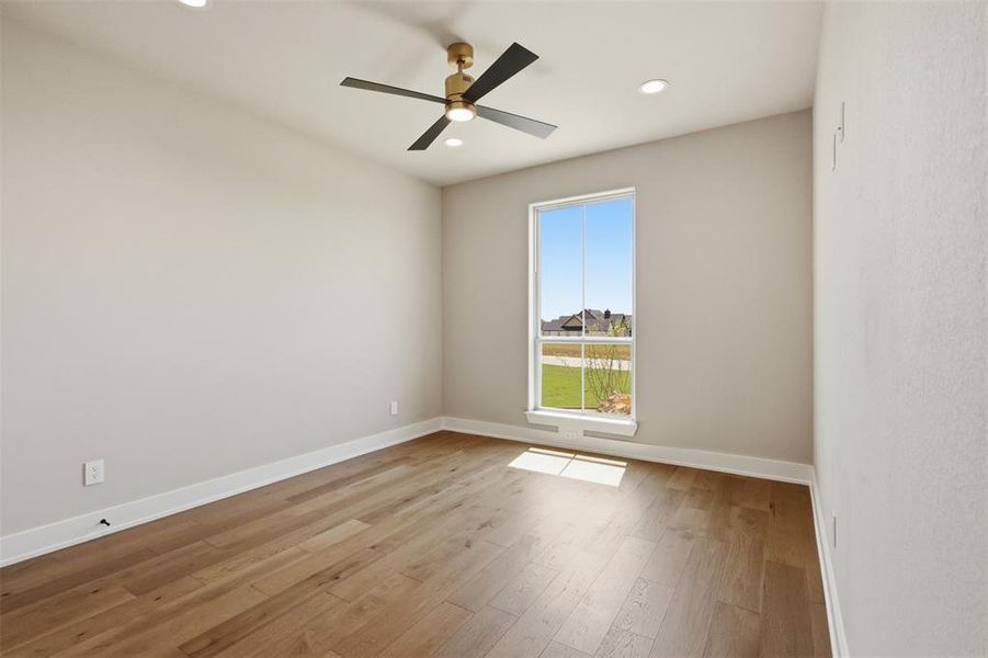 Spacious, unfurnished interior of a new home in , Granbury (Image 22).