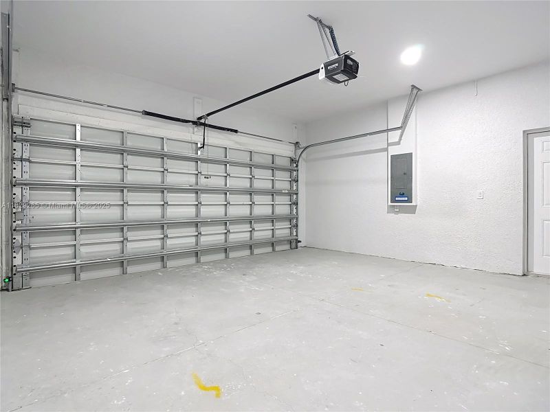 Spacious, unfurnished interior of a new home in , Lehigh Acres (Image 53). Spacious, unfurnished interior of a new home in , Lehigh Acres (Image 53).