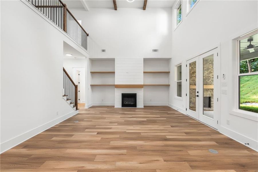 Spacious, unfurnished interior of a new home in , Jefferson (Image 35).