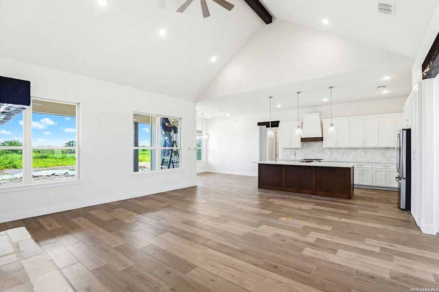 Spacious, unfurnished interior of a new home in , Marion (Image 22).