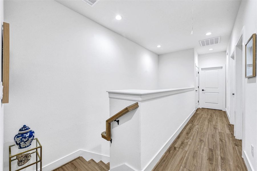 Spacious, unfurnished interior of a new home in , Houston (Image 23).