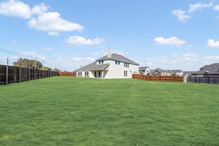 Exterior details and patio area of a home in Somerset Classic 70s & 80s, Mansfield (Image 24). Exterior details and patio area of a home in Somerset Classic 70s & 80s, Mansfield (Image 24).