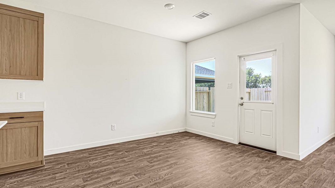 Representative unfurnished interior of a home built from the Midland - X40M by D.R. Horton in Holly Ridge, Rosenberg (Image 24). Representative unfurnished interior of a home built from the Midland - X40M by D.R. Horton in Holly Ridge, Rosenberg (Image 24).