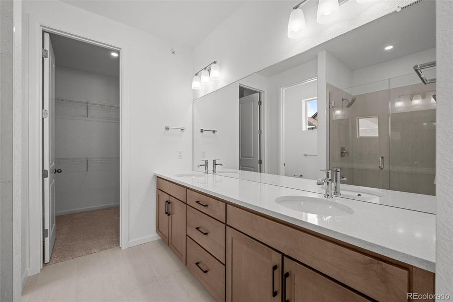 Furnished interior view inside a new home in Deer Creek, Littleton (Image 4).