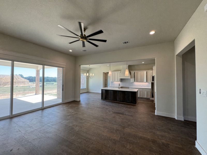 Spacious, unfurnished interior of a new home in Overton Oaks, Paradise (Image 8). Spacious, unfurnished interior of a new home in Overton Oaks, Paradise (Image 8).