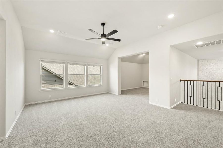 Spacious, unfurnished interior of a new home in Homestead at Daniel Farms Phase 2, DeSoto (Image 21). Spacious, unfurnished interior of a new home in Homestead at Daniel Farms Phase 2, DeSoto (Image 21).