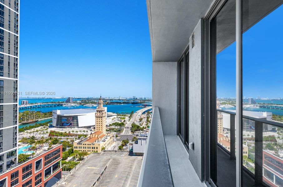 Condo located in Miami, FL showcasing its design and architecture (Image 21). Condo located in Miami, FL showcasing its design and architecture (Image 21).