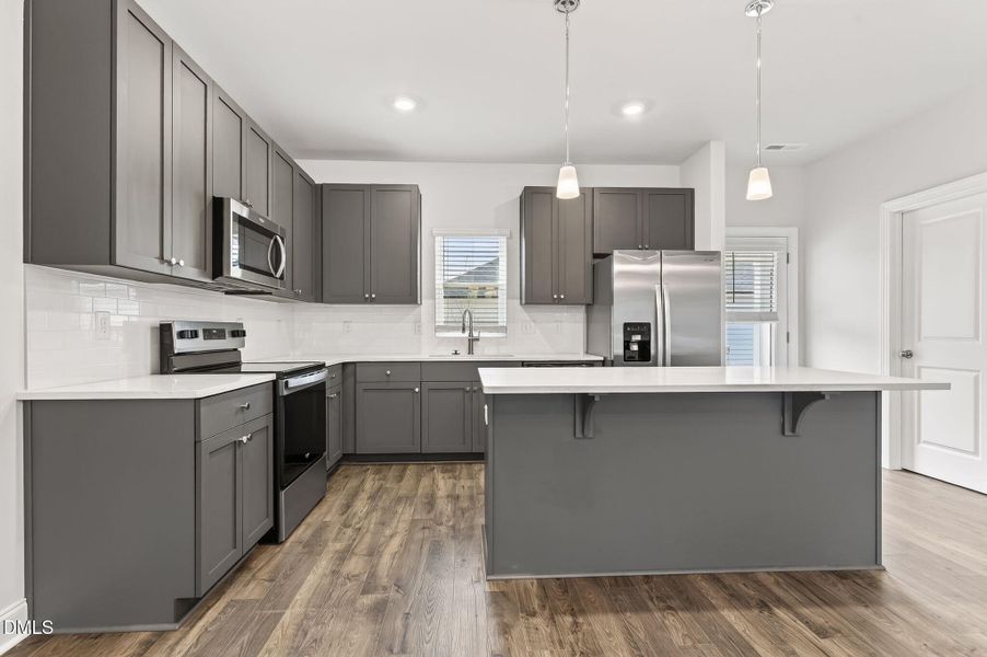 Ral_Knightdale_418 (10) Ral_Knightdale_418 (10)