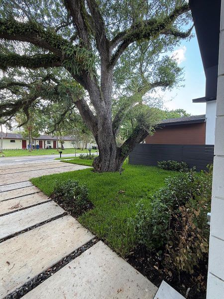 Image 37 of a home in .