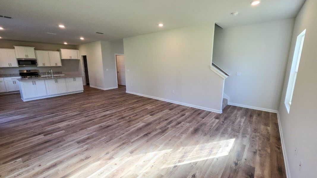 Spacious, unfurnished interior of a new home in Fallschase, Tallahassee (Image 7).
