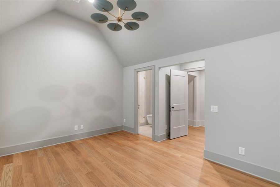 Spacious, unfurnished interior of a new home in , Atlanta (Image 27).