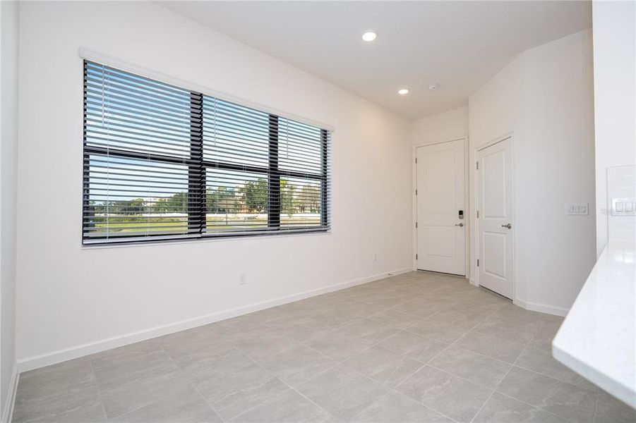 Spacious, unfurnished interior of a new home in , Orlando (Image 24).
