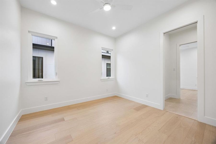 Spacious, unfurnished interior of a new home in , Dallas (Image 25).