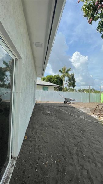 Image 16 of a home in .