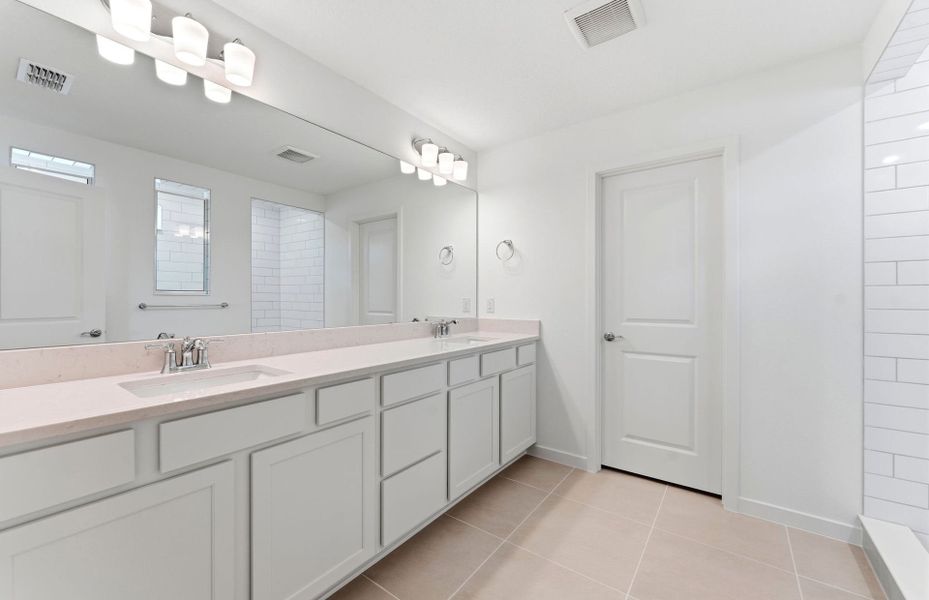 Furnished interior view inside a new home in Marion Ranch, Ocala (Image 11).